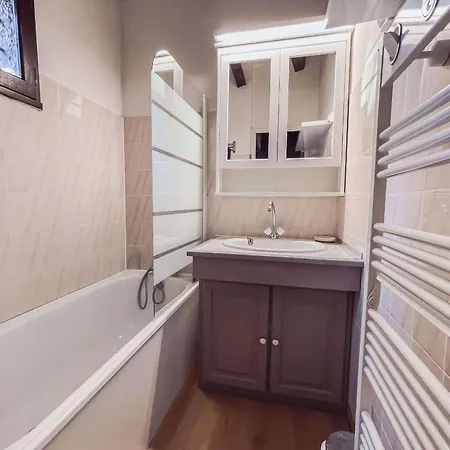 Апартаменти Charmante Climatisee Avec Piscine Et Parking Au Calme - Fr-1-607-158