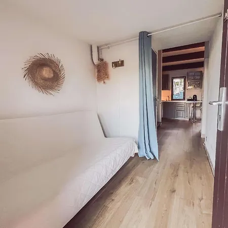 Charmante Climatisee Avec Piscine Et Parking Au Calme - Fr-1-607-158 Агд