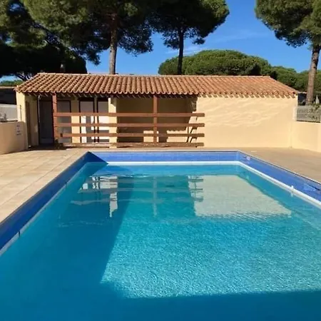 Charmante Climatisee Avec Piscine Et Parking Au Calme - Fr-1-607-158