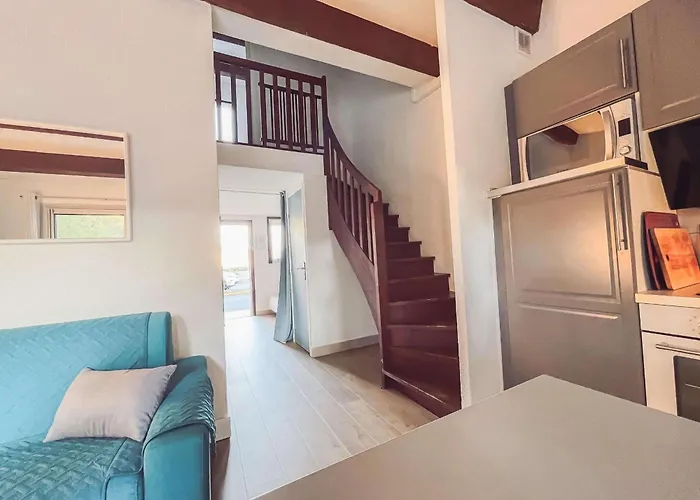 Appartement Charmante Climatisée Avec Piscine, Parking Privé Et Proche Plage, Idéale Pour Au Calme - Fr-1-607-158