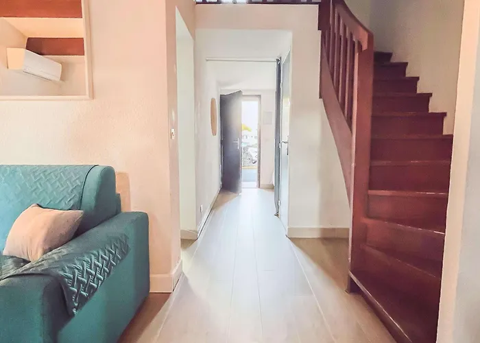 Charmante Climatisée Avec Piscine, Parking Privé Et Proche Plage, Idéale Pour Au Calme - Fr-1-607-158 Appartement *