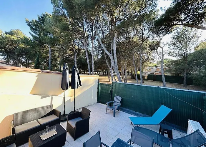 Charmante Climatisée Avec Piscine, Parking Privé Et Proche Plage, Idéale Pour Au Calme - Fr-1-607-158 *