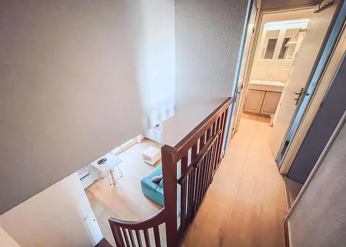 Appartement Charmante Climatisée Avec Piscine, Parking Privé Et Proche Plage, Idéale Pour Au Calme - Fr-1-607-158 *