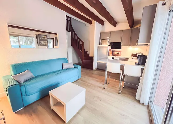 Charmante Climatisée Avec Piscine, Parking Privé Et Proche Plage, Idéale Pour Au Calme - Fr-1-607-158 *